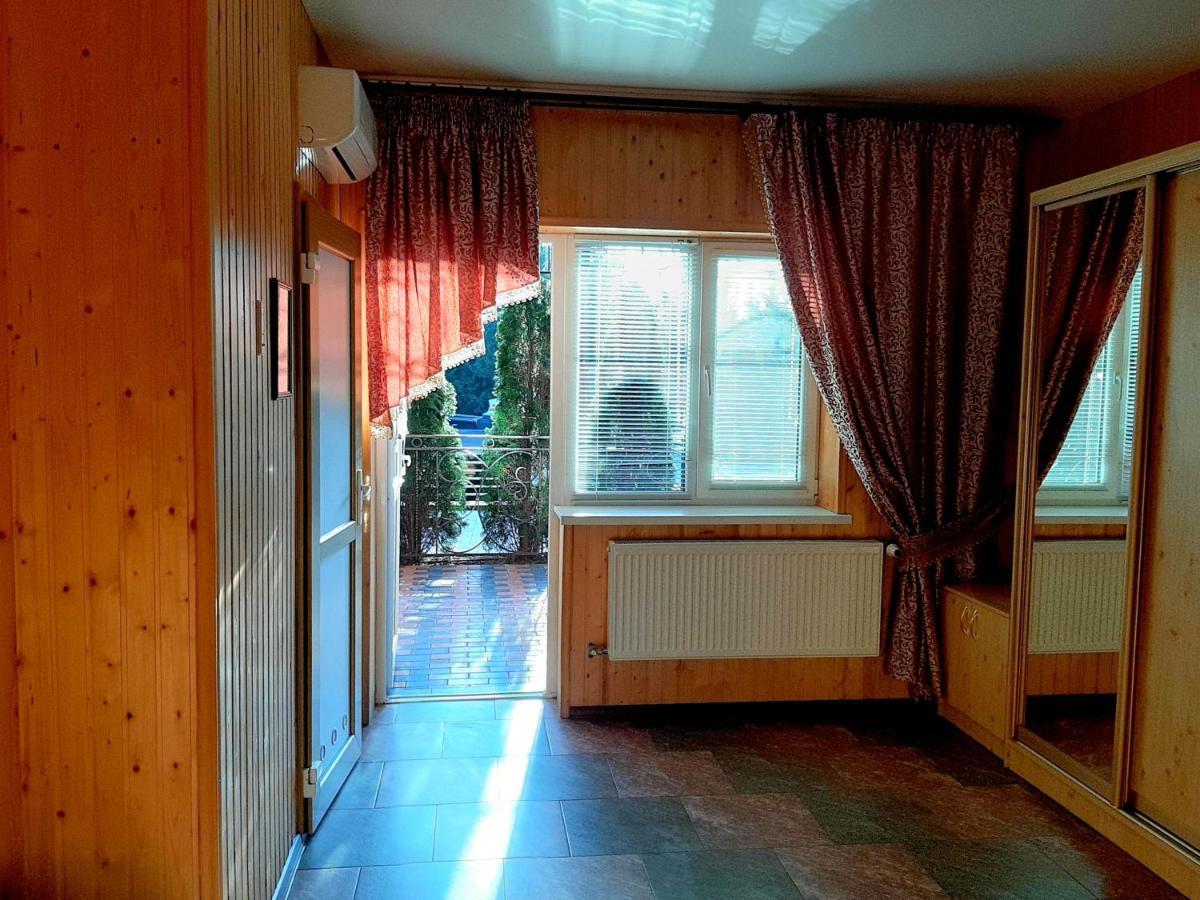 Заміський Комплекс Grand Prix Hotel Tsyurupynsk Exterior photo