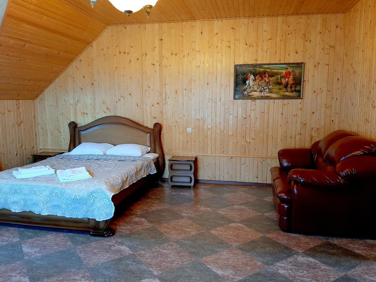 Заміський Комплекс Grand Prix Hotel Tsyurupynsk Exterior photo